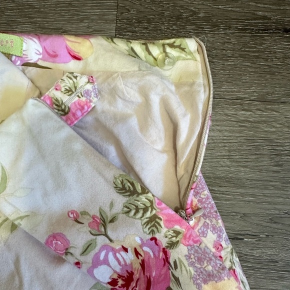Floral Pink Skirt size 4 - Picture 5 of 7